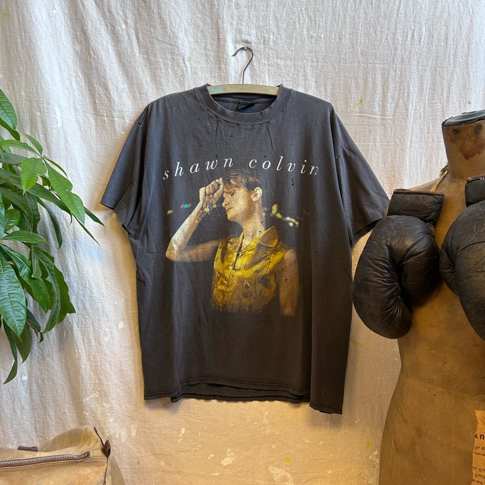 Vintage Shawn Colvin Faded & Distressed Tour tshirt